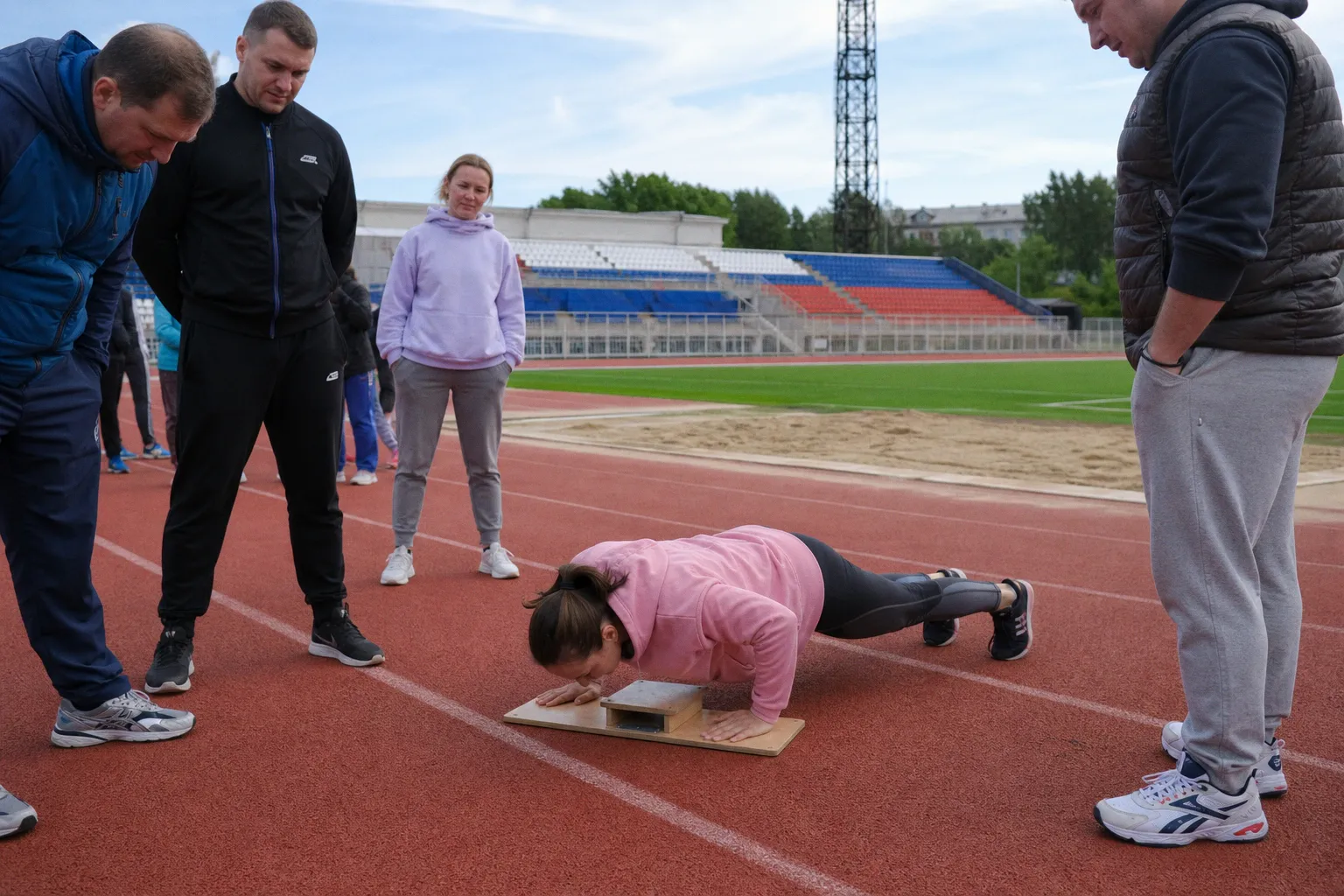 Именитые спортсмены раскрыли секреты активного образа жизни